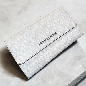 Michael Kors Jet Set Trifold Flap Snap Continental Wallet